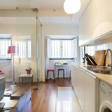 Wonderful 1 Bedroom Apartment In Lisbon *