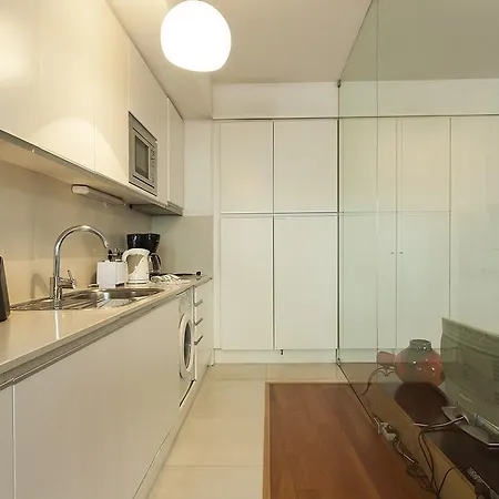 Wonderful 1 Bedroom Apartment In Lisbon Διαμέρισμα